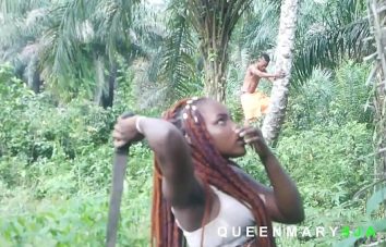 Mulher africana metendo gostoso no meio do mato